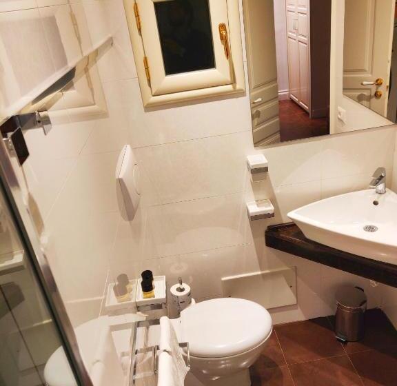 Economy Zimmer, Best Season