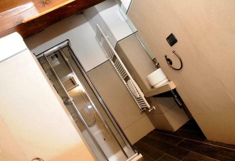 آپارتمان 1 خوابه, Hosquet Lodge