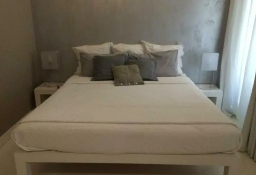 اتاق استاندارد, House 5