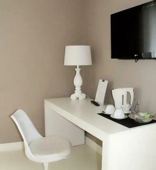 اتاق استاندارد, House 5