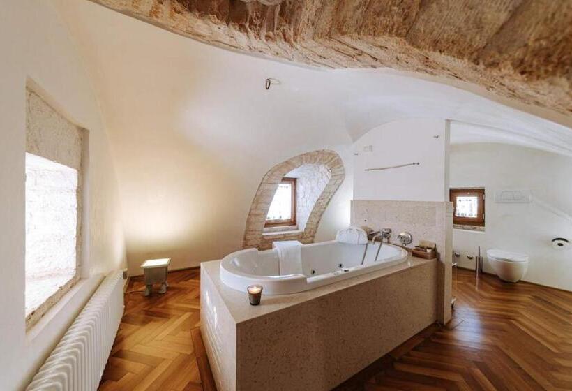 Люкс с гидромассажем, Santa Rosa Relais