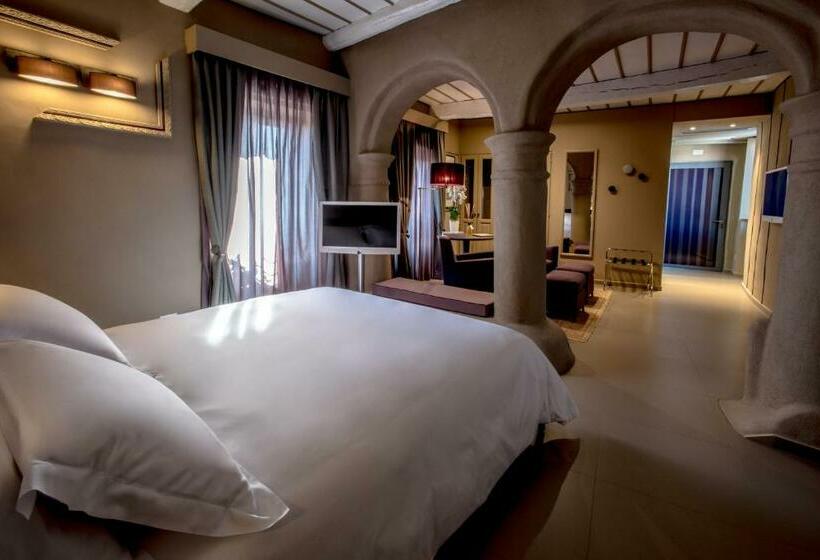 Люкс, Uve Rooms & Wine Bar