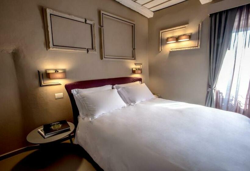 スイート, Uve Rooms & Wine Bar