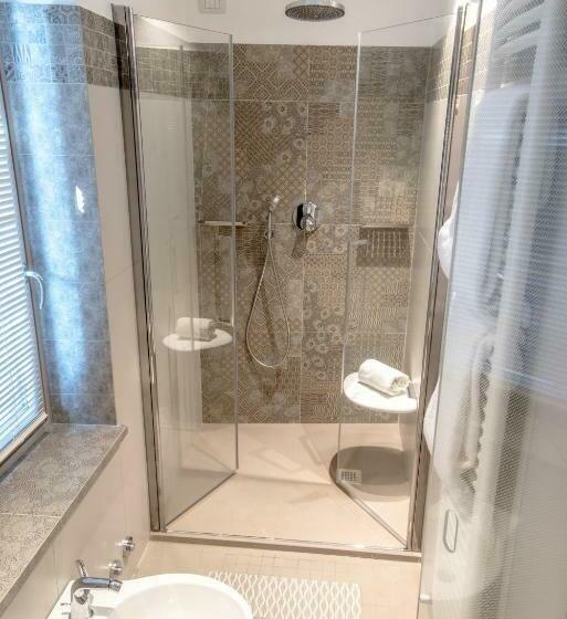 غرفة ديلوكس, Uve Rooms & Wine Bar