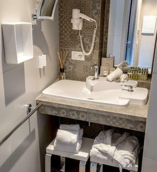 Номер Deluxe, Uve Rooms & Wine Bar