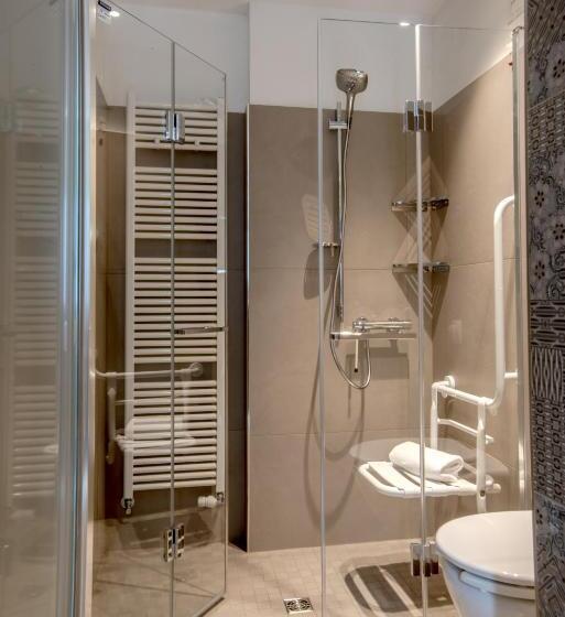 スーペリアールーム, Uve Rooms & Wine Bar