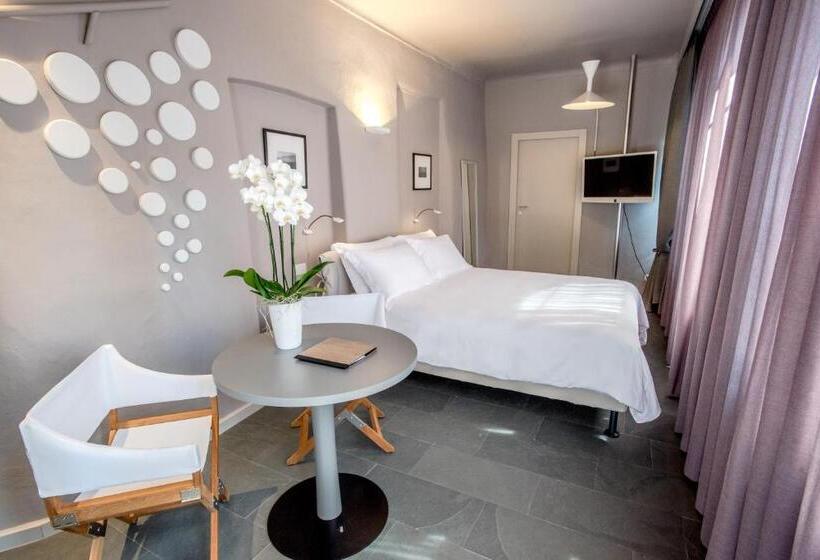 اتاق سوپریور, Uve Rooms & Wine Bar
