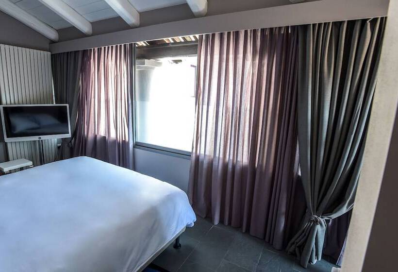 اتاق سوپریور, Uve Rooms & Wine Bar