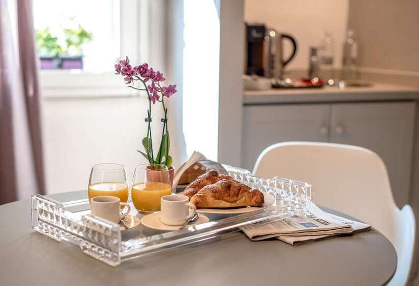 غرفة ديلوكس, Uve Rooms & Wine Bar