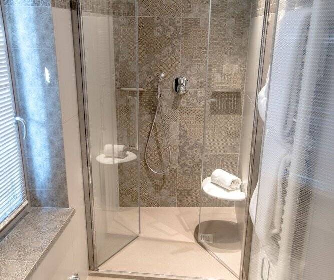 اتاق لوکس, Uve Rooms & Wine Bar