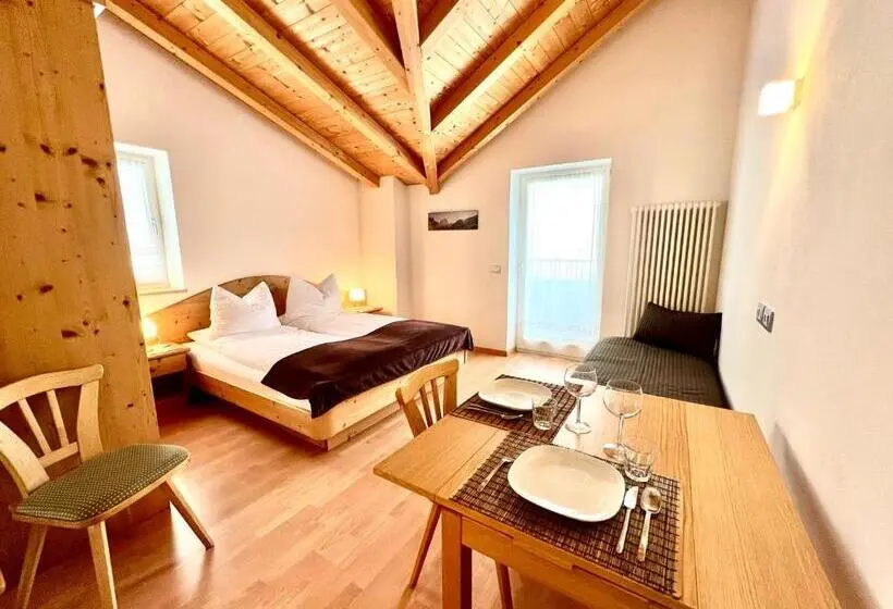 Standard-studio Parveke, Enjoy Dolomites Chalet