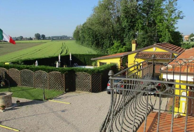 Номер Стандарт, Casa Di Campagna B&b La Corte Ferrara