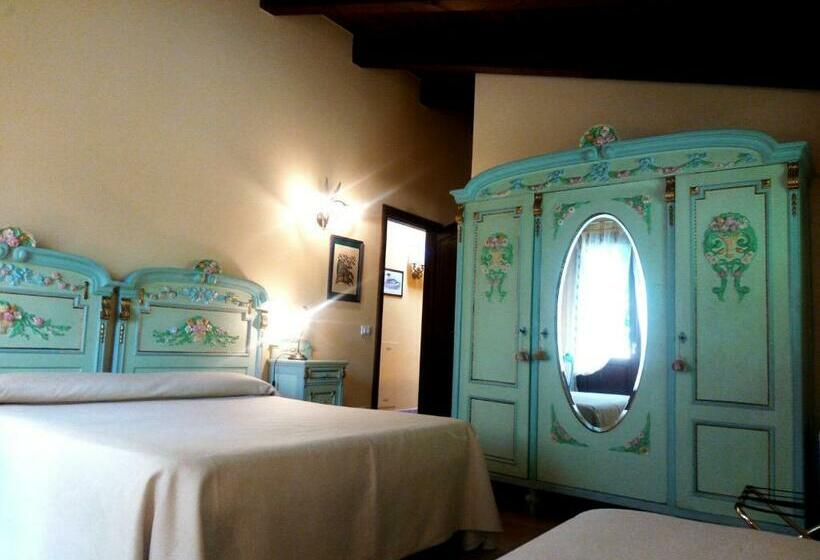 غرفة قياسية ثلاثية, Cortebella B&b Rimini