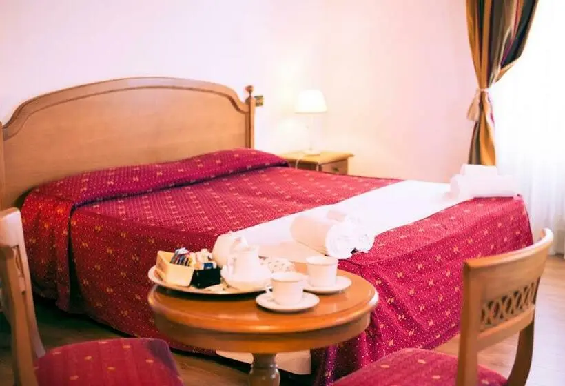 スタンダードルーム, Abetone E Piramidi Resort