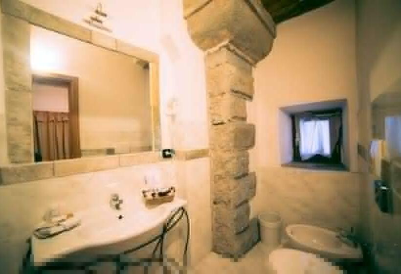 اتاق استاندارد سه نفره, Abetone E Piramidi Resort