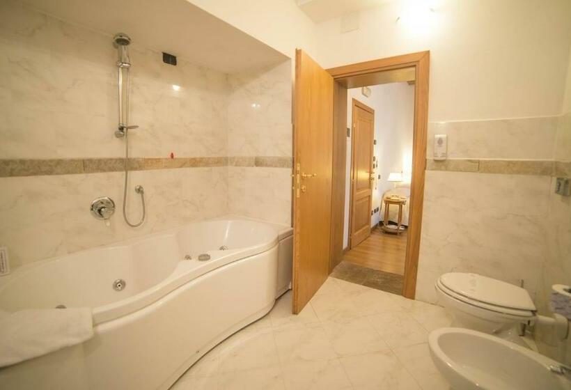 اتاق استاندارد, Abetone E Piramidi Resort