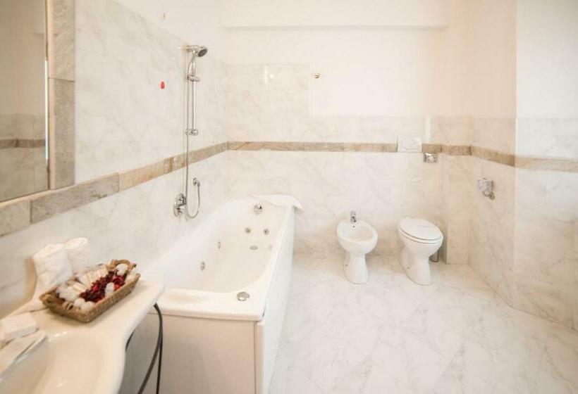 Номер Стандарт Трехместный, Abetone E Piramidi Resort
