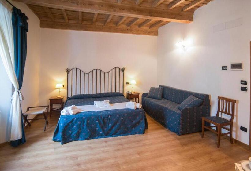 اتاق استاندارد سه نفره, Abetone E Piramidi Resort