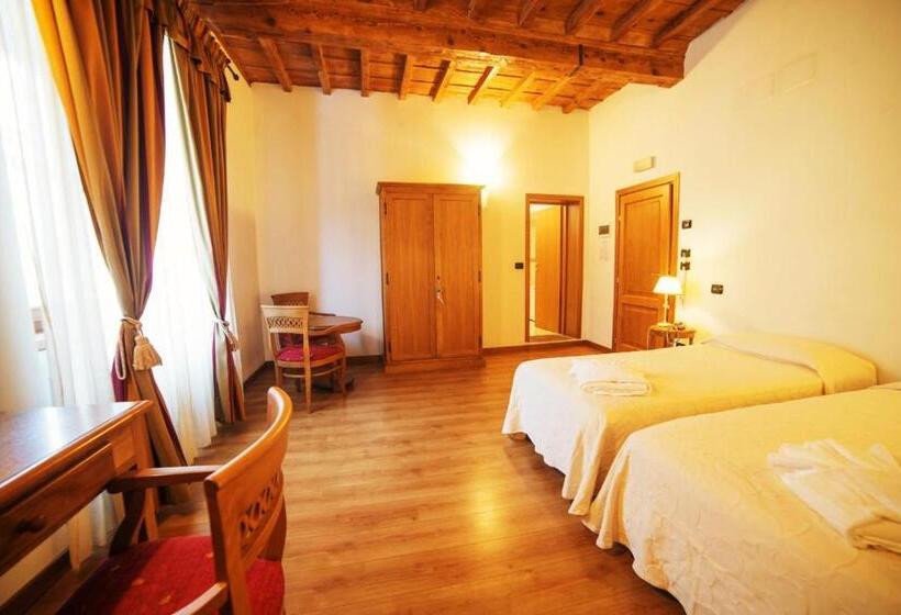 Семейный Номер, Abetone E Piramidi Resort