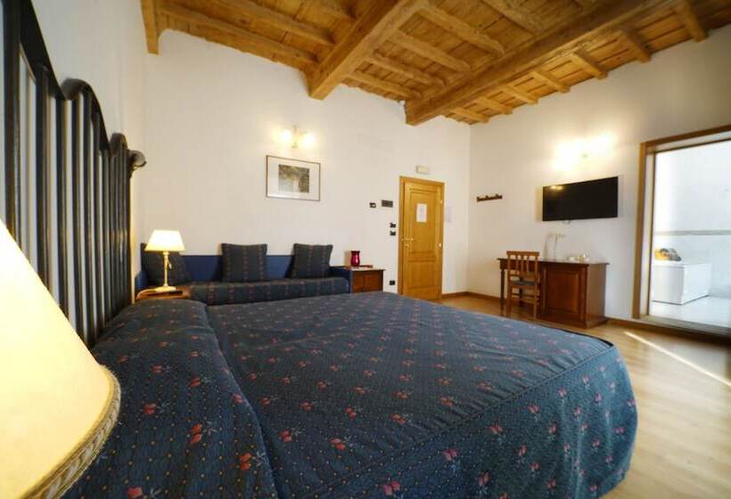 اتاق استاندارد چهار تخته, Abetone E Piramidi Resort