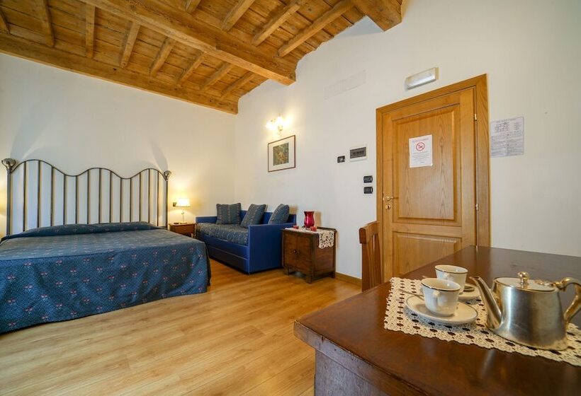 اتاق خانوادگی, Abetone E Piramidi Resort