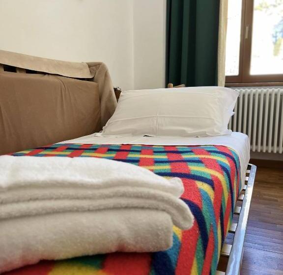 اتاق استاندارد یک نفره, Al Sasso Di Stria