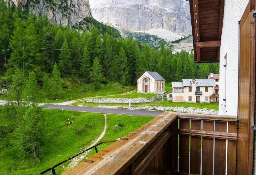 חדר קלאסי לשלושה, Al Sasso Di Stria