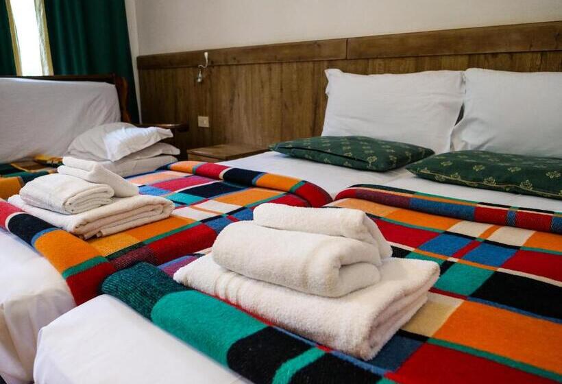 חדר קלאסי לשלושה, Al Sasso Di Stria