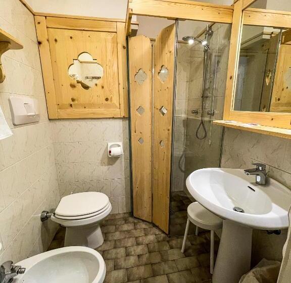 חדר קלאסי לשלושה, Al Sasso Di Stria