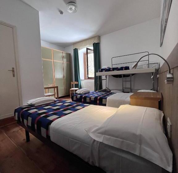 חדר קלאסי לארבעה, Al Sasso Di Stria