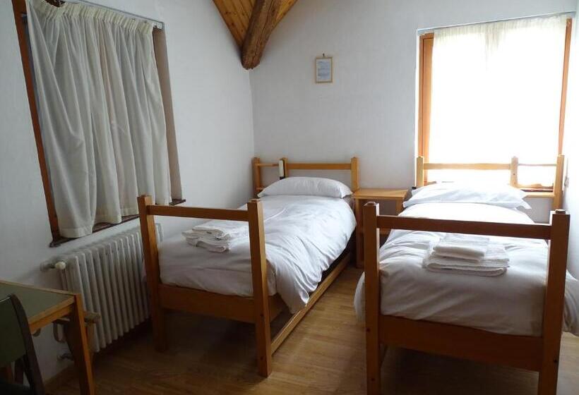 חדר סטנדרט לשלושה, Al Sasso Di Stria