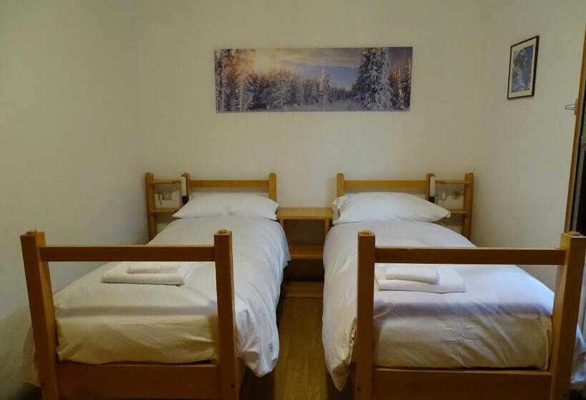 חדר סטנדרט לארבעה, Al Sasso Di Stria