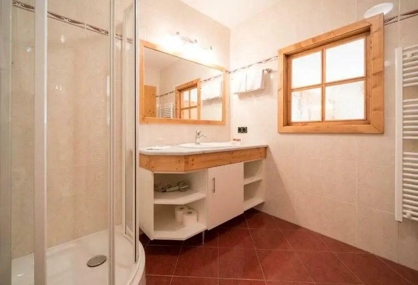 Standard-huone Parveke, Asterbel