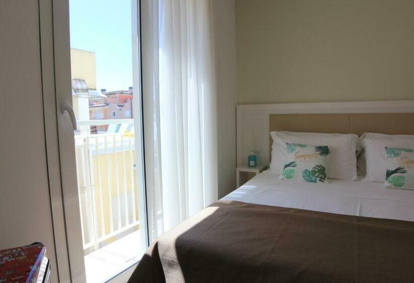 Standard Room, Augustus  Davanti A Noi C è Solo Il Mare