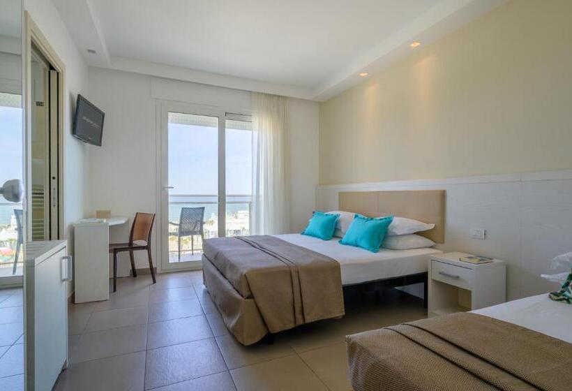 Standard Triple Room Sea View, Augustus  Davanti A Noi C è Solo Il Mare