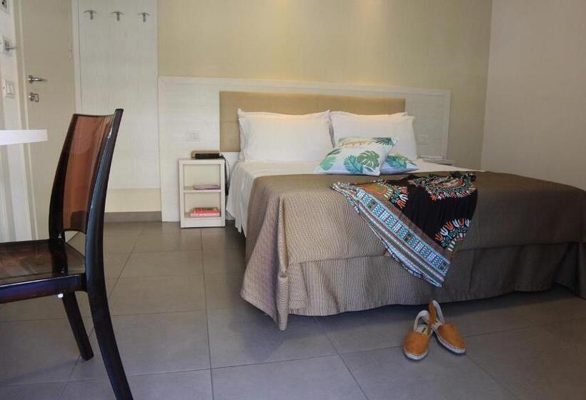 Standard Room Sea View, Augustus  Davanti A Noi C è Solo Il Mare