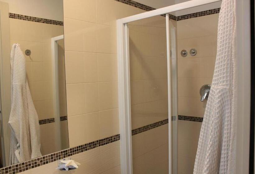 Standard Single Room, Augustus  Davanti A Noi C è Solo Il Mare