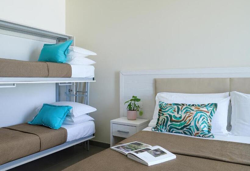 Standard Quadruple Room Sea View, Augustus  Davanti A Noi C è Solo Il Mare