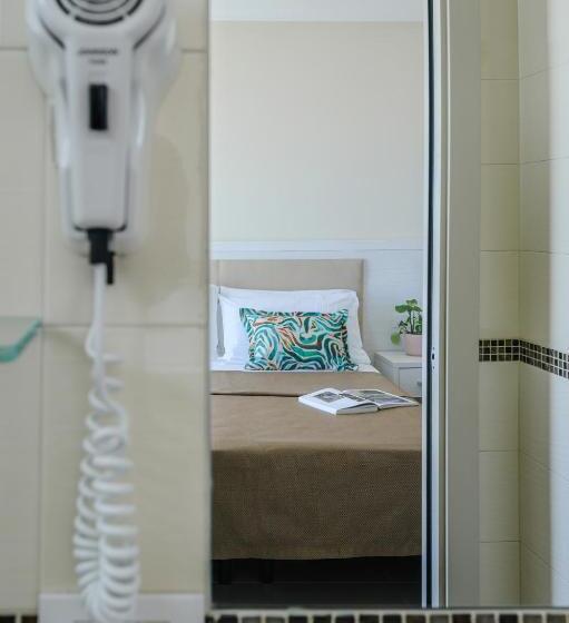 Basic Triple Occupancy Room, Augustus  Davanti A Noi C è Solo Il Mare