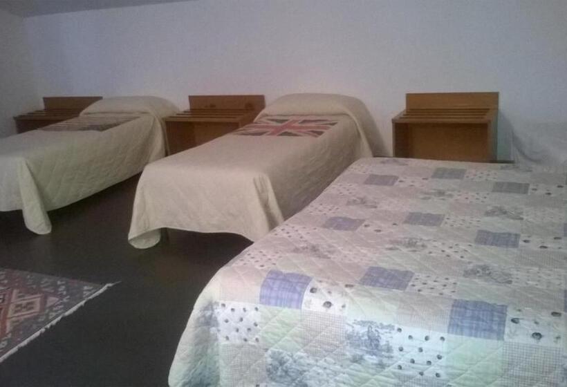 اتاق استاندارد چهار تخته, Aurora