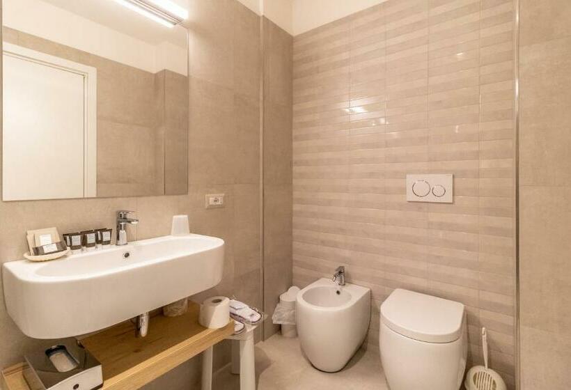 标准间带阳台, Bellettini