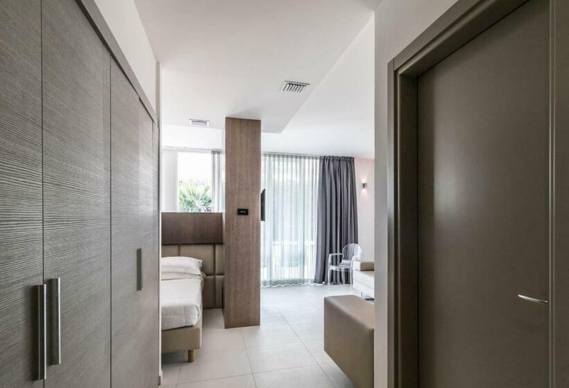 带大床的套房, Bellettini