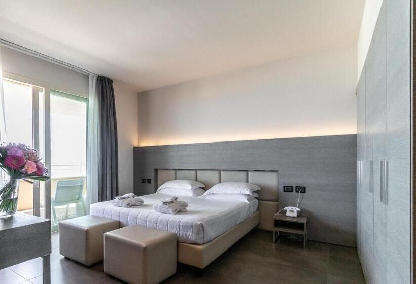 带观景的豪华间, Bellettini