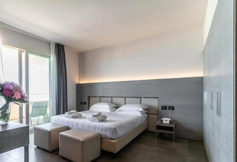 Deluxe Room with Views