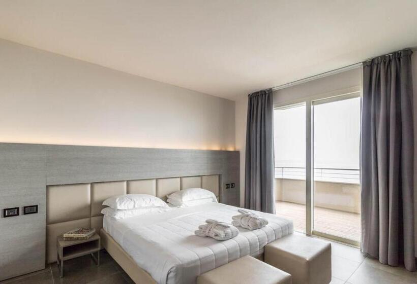 带观景的豪华间, Bellettini