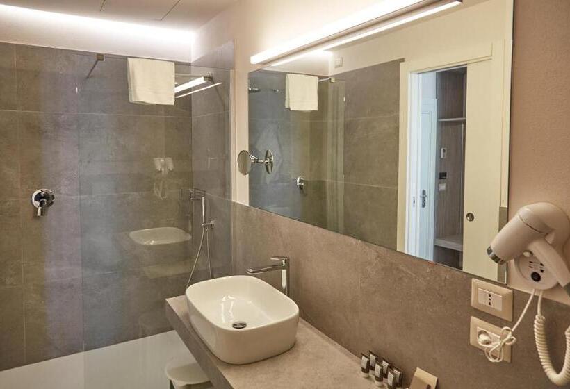 家庭间, Bellettini