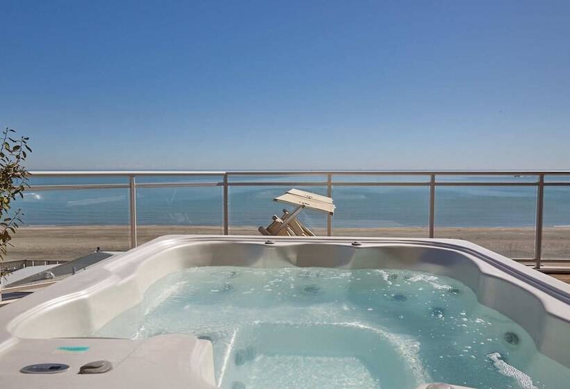 小型套房带海景, Bellettini