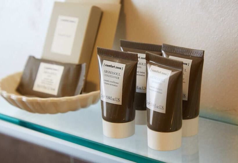 带海景的高级的单人间, Bellettini