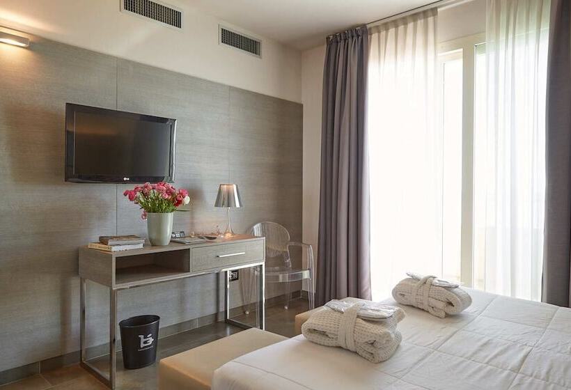 带海景的豪华间, Bellettini