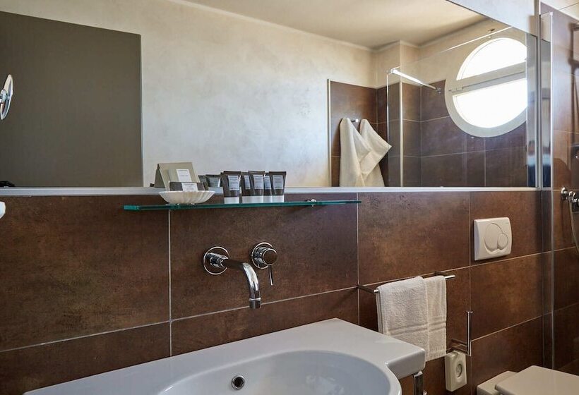 带海景的豪华间, Bellettini